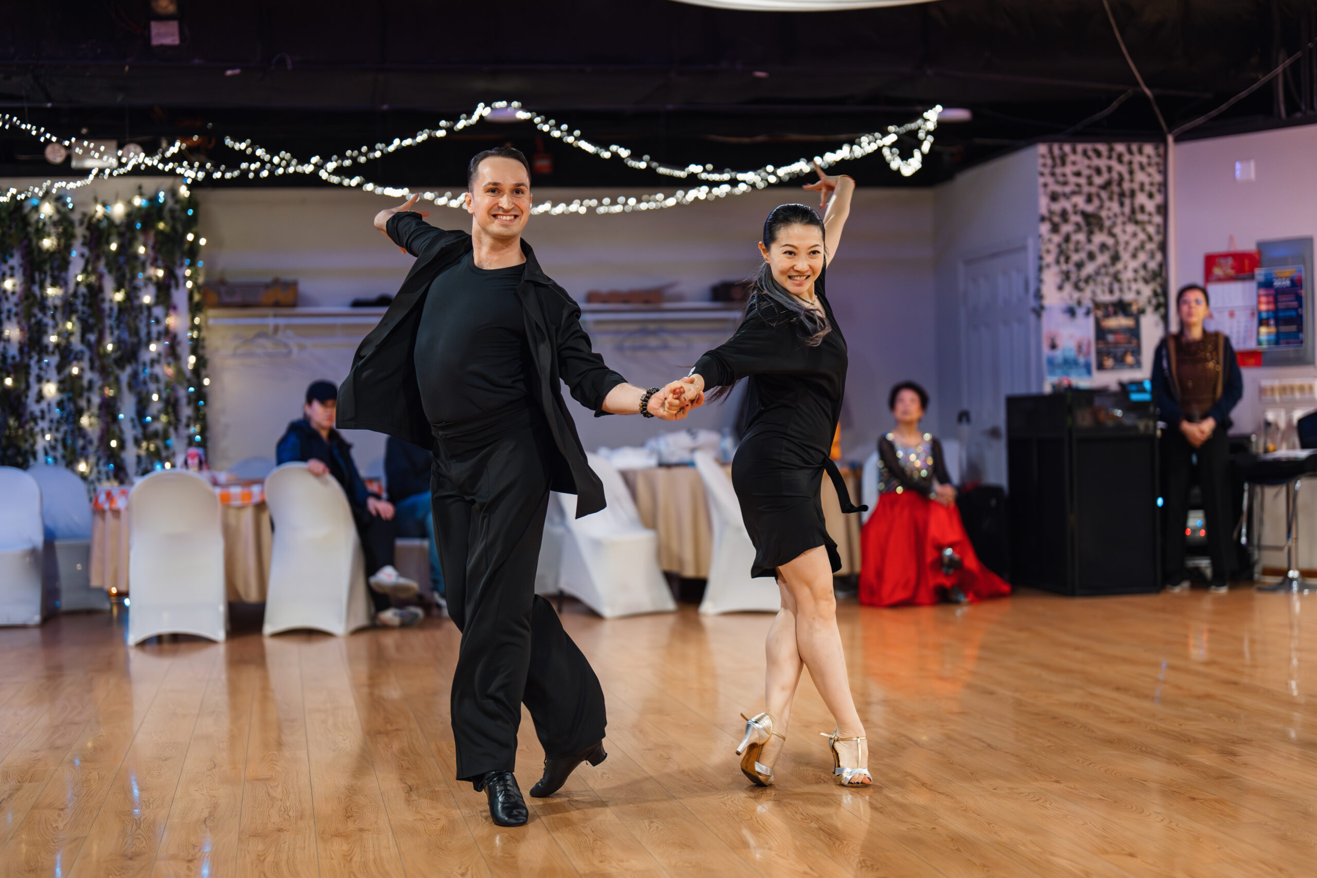 Yuriy and Annie dancing cha cha